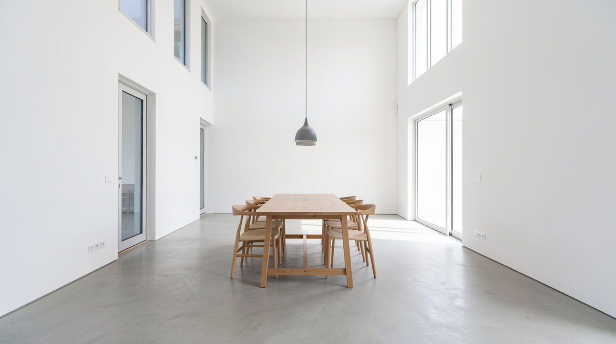 Minimalist dining room — wide